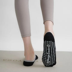 Contrast Trim Grip Yoga No Show Socks