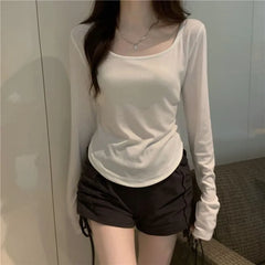 Long-Sleeve Scoop Neck Plain T-Shirt