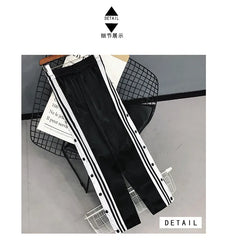 Contrast Trim Button-Side Sweatpants
