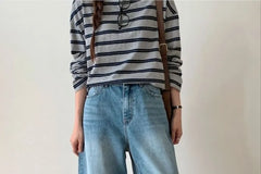 Mid-Rise Loose-Fit Jeans