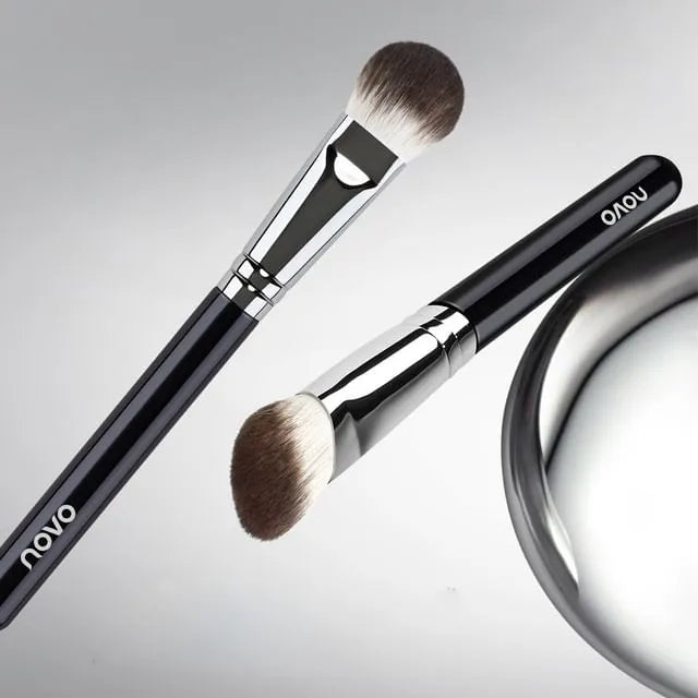 Soft Highlight Blush Brush