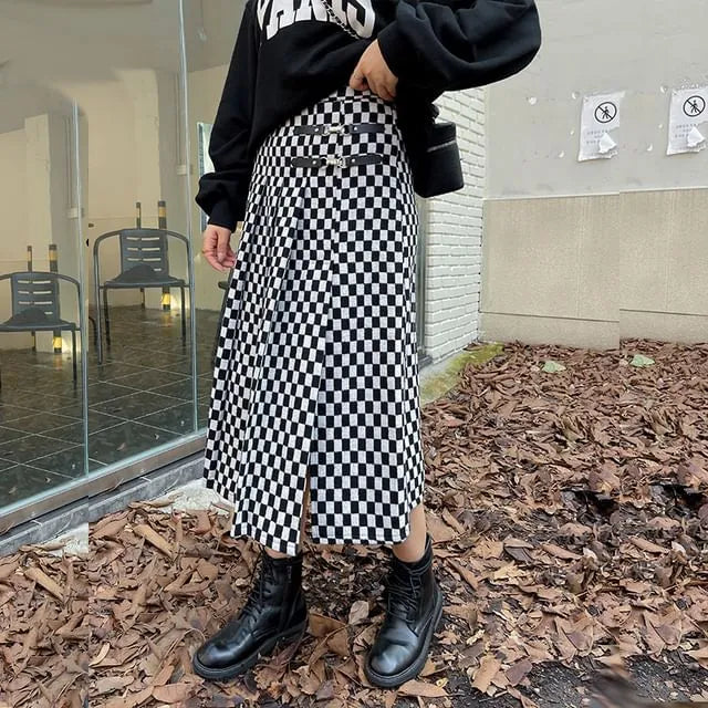 [XL-4XL] High Rise Checkerboard Midi A-Line Skirt