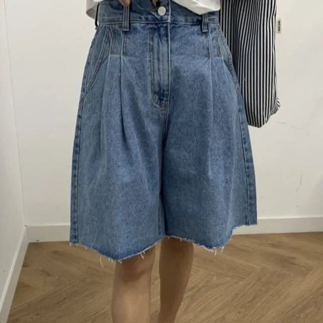 Mid Rise Washed Wide Leg Jorts