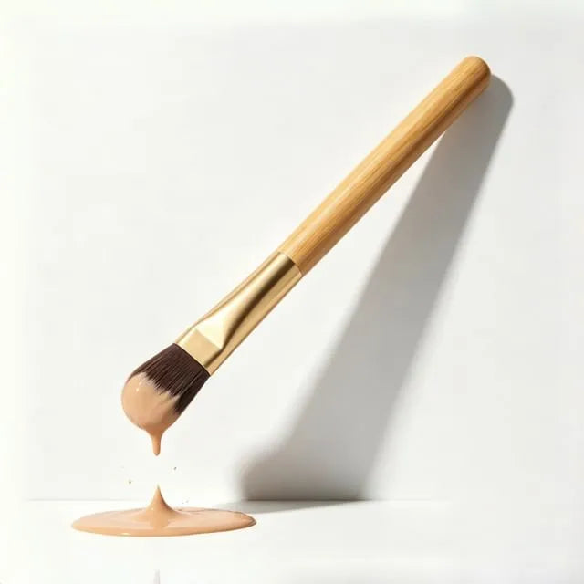 Wooden Handle Makeup Fan Brush