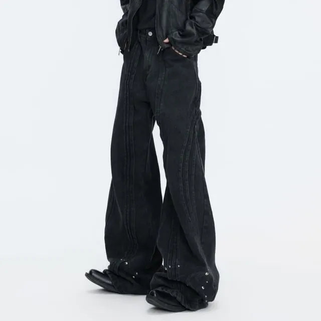 Details Pleated Wide-Leg Jeans with Stud